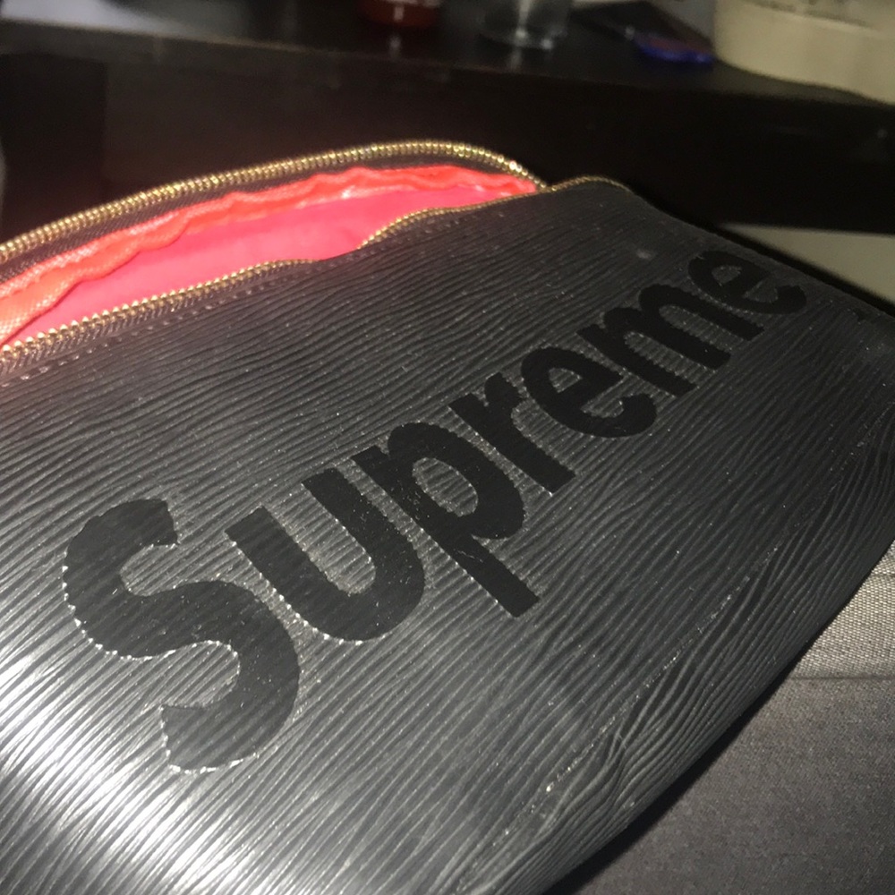 Supreme Bum Bag w/strap. Excellent condition